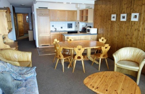 Veysonnaz Apartment | Centrally-located apartment in Veysonnaz