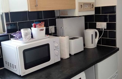 Penge Condo | Centrally Located Apartment