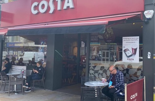 Penge Condo | Centrally Located Apartment