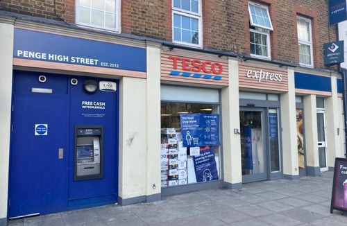 Penge Condo | Centrally Located Apartment