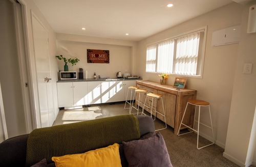 Kingsland Apartment | Centrally Located Auckland Flat!