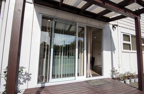 Kingsland Apartment | Centrally Located Auckland Flat!