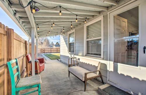 Delmar Parkway House | Centrally Located Aurora Home w/Covered Patio