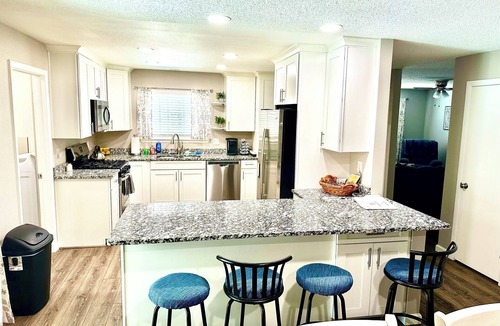 Loma Del Rey House | Centrally located beautiful remodeled house with 3 bedrooms, 2 bathrooms.