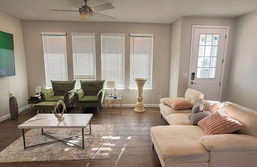 Austin House | Centrally located, beautiful new home
