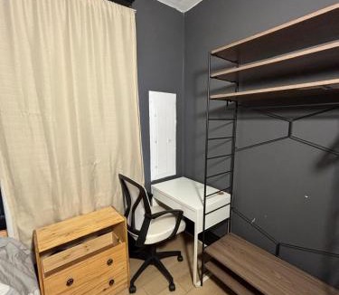 North End Hostel | Centrally Located Blue House