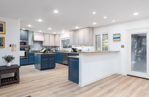 Oak Park - Northwood House | Centrally located cozy home close to everything.
