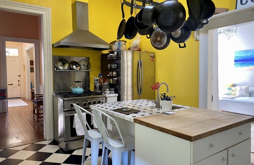 San Rafael House | Centrally located charming Victorian