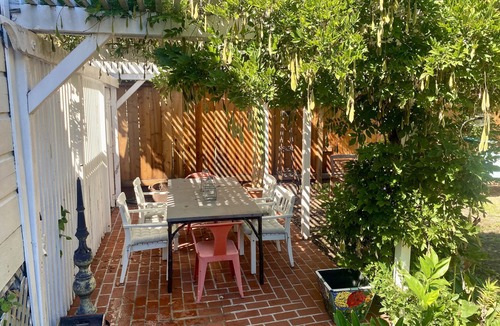 San Rafael House | Centrally located charming Victorian