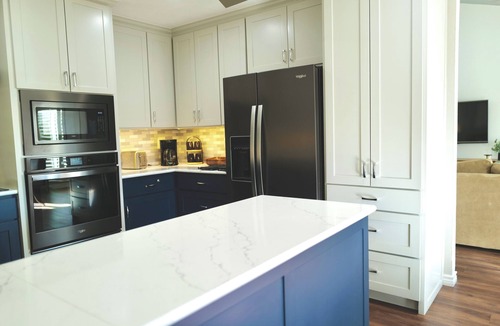 Plano House | Centrally Located Comfortable Home in Plano 3/2 Home – Easy Access to Everything