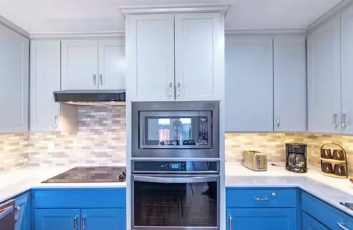 Plano House | Centrally Located Comfortable Home in Plano 3/2 Home – Easy Access to Everything