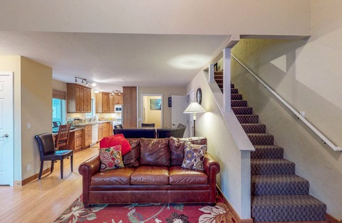 Ketchum Condo | Centrally located condo with mountain views - on bike path