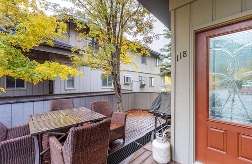 Ketchum Condo | Centrally located condo with mountain views - on bike path