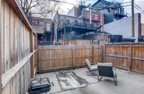 H Street Corridor House | Centrally Located DC Row House Near Restaurants!