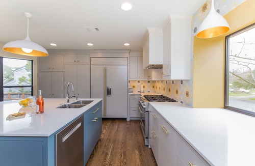 Barton Hills House | Centrally located - Downtown - Private Pool - 5 Bed/4 Bath