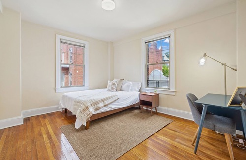 Embassy Row Apartment | Centrally located Dupont Circle Apartment w/sleeping space for 3
