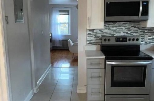 Carteret Apartment | Centrally Located: Easy NYC & NJ Access