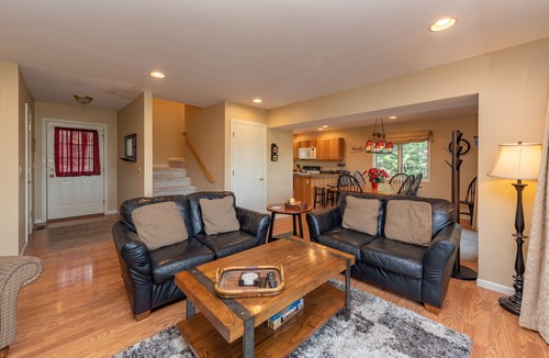 Thayerville House | Centrally Located Gem w/4 Master Suites & Hot Tub