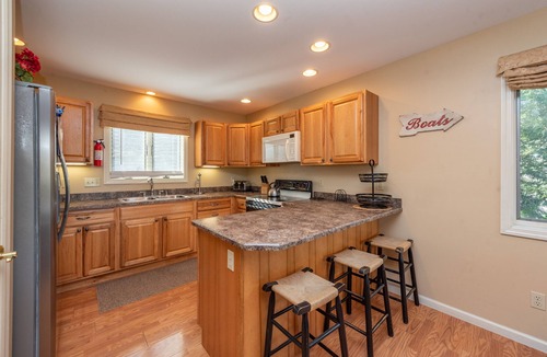 Thayerville House | Centrally Located Gem w/4 Master Suites & Hot Tub
