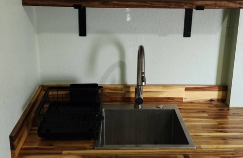 North San Antonio - SAT Apartment | Centrally Located Happy Haven