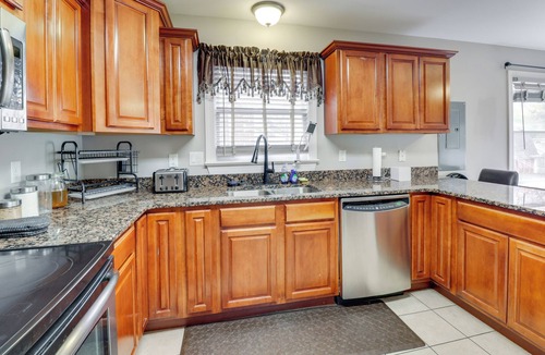 Portsmouth Cottage | Centrally Located Hampton Roads Home w/Game Room!