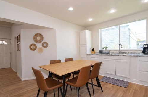 Historic Railroad District House | Centrally located Historic Home with parking