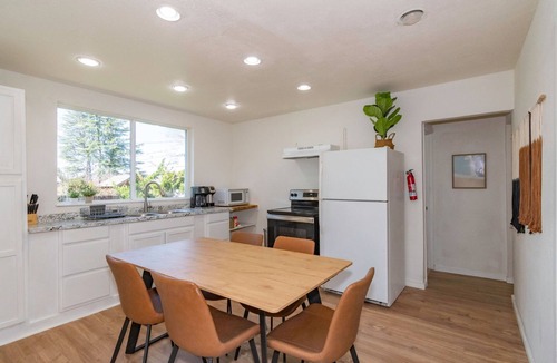 Historic Railroad District House | Centrally located Historic Home with parking