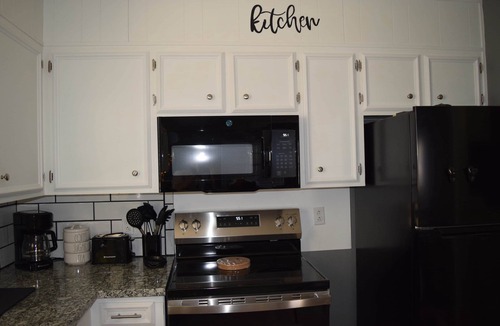South Overton House | Centrally located home away from home w/quick access to food, drinks, and fun!