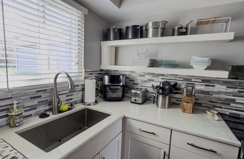 Bedford Condo | Centrally Located Luxury Condo