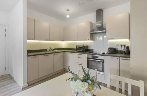 Wembley Central Apartment | Centrally Located - Modern - 2Bed - 2Bath Apartment