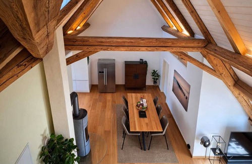 Spiez Apartment | Centrally located, modern Loft w/Lake & Mountain views. Free Parking, Fast wifi