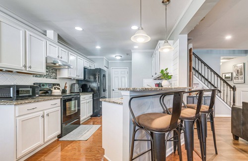 Southeast Raleigh House | Centrally Located Raleigh Townhome w/Pool Access