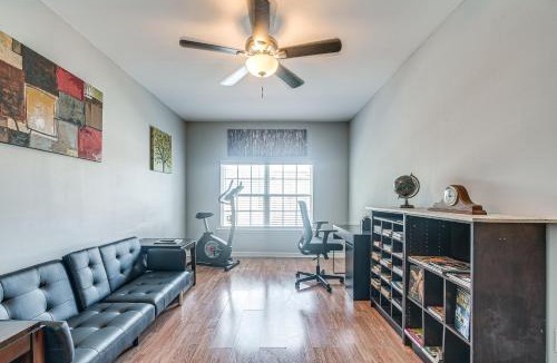 Southeast Raleigh House | Centrally Located Raleigh Townhome w/Pool Access