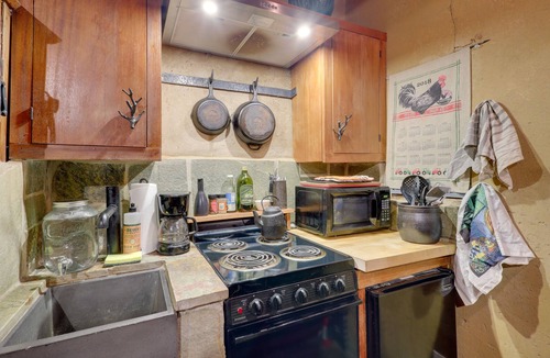 Northeast Santa Fe Apartment | Centrally Located Santa Fe Studio Near Town!