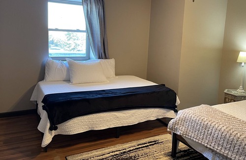 Hobbs House | Centrally located Townhome Casa De Zo
