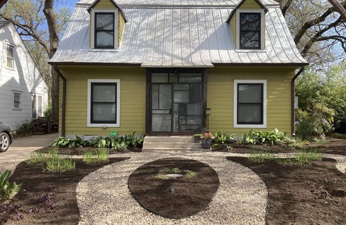Cherrywood Apartment | Centrally Located Treehouse Studio Apt