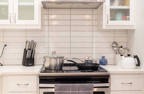 Harlow House | Centrally Located