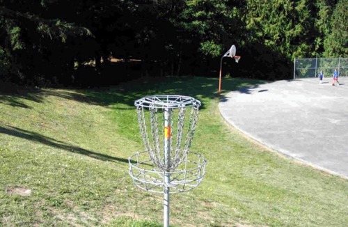 Retsil House | Centrally located, chic, & simple near downtown