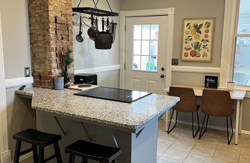Deer Park House | Centrally located, very walkable to bars and restaurants. 7 minutes to Downtown!