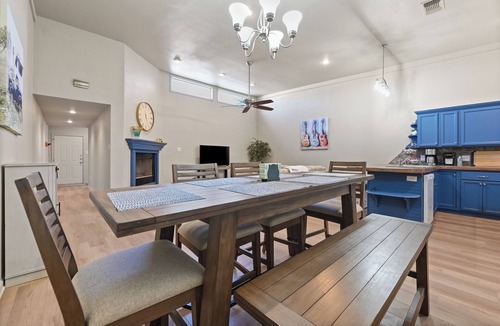 Lubbock House | Centrally Located with Strong Wi-Fi