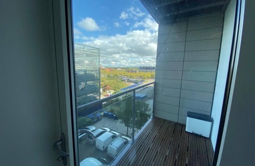 Central Milton Keynes Apartment | CentralMK-The Hub- 1 Bedroom Hall Kitchen Parking