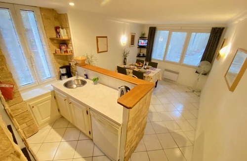 Olonzac House | Centre of Olonzac, market views, 2 bedrooms & private sunny rooftop terrace