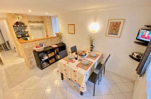Olonzac House | Centre of Olonzac, market views, 2 bedrooms & private sunny rooftop terrace