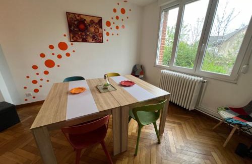 Valenciennes Apartment | Centre ville 2 chambres 4 voyageurs Tarif long séjour