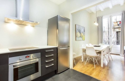 El Raval Apartment | Centric 4bedroom with terrace in Las Ramblas