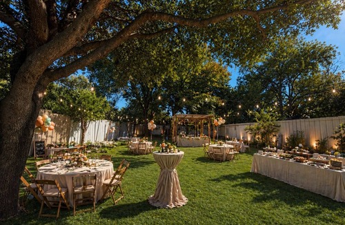 Cedar Crest House | Centric Dallas Retreat - perfectn4 Gatherings