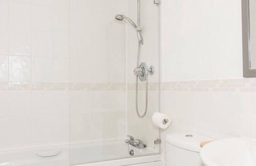 Woking Apartment | Centrium 02 at Oakdale Apartments