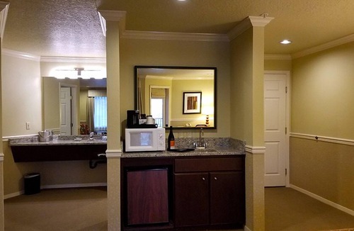 Sherwood - Tualatin South Hotel | Century Hotel