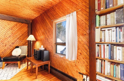 La Malbaie House | Century-old home in a wooded area