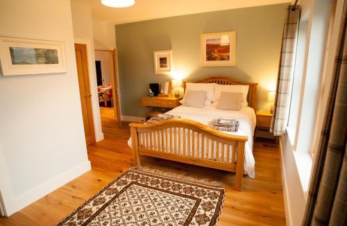 Taynuilt House | Ceo Mara Croft b&b & 2 luxury Cabins